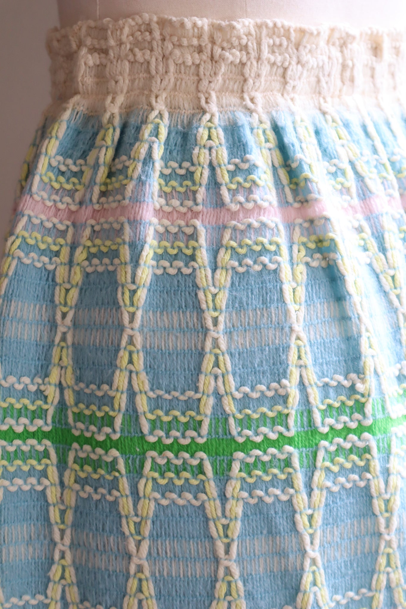 70s Embroidery Knit Long Skirt