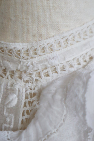 1920s Embroidery  Ruffle Lace Sleeveless Blouse