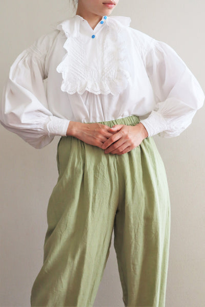 1940s Hungarian White Folk Embroidery Blouse