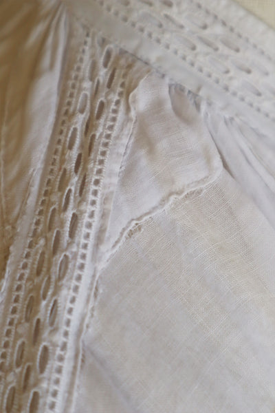 1900s White Linen Gauze Church Smock Dress Tape Lace Flower Embroidery