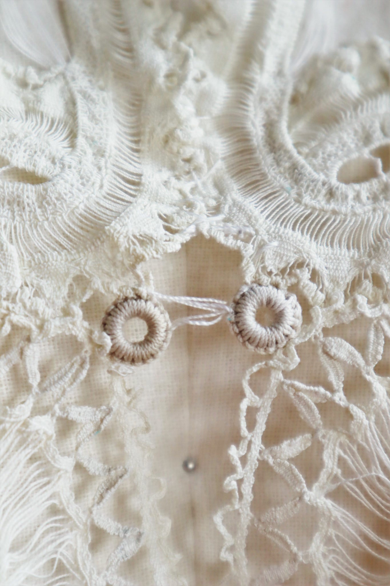 19th Ecru Fine Lace Cotton Collar