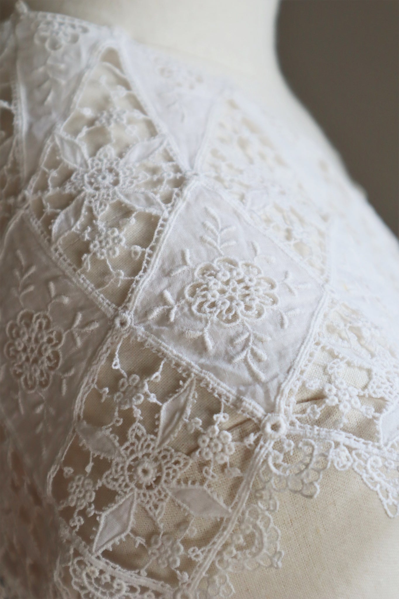 19th Embroidered Batiste And Needle Lace White Collar
