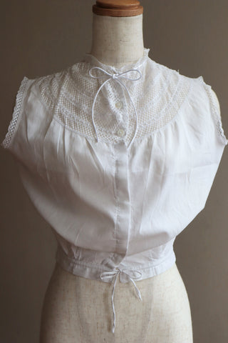 1900s Lace Yoke Sleeveless Blouse