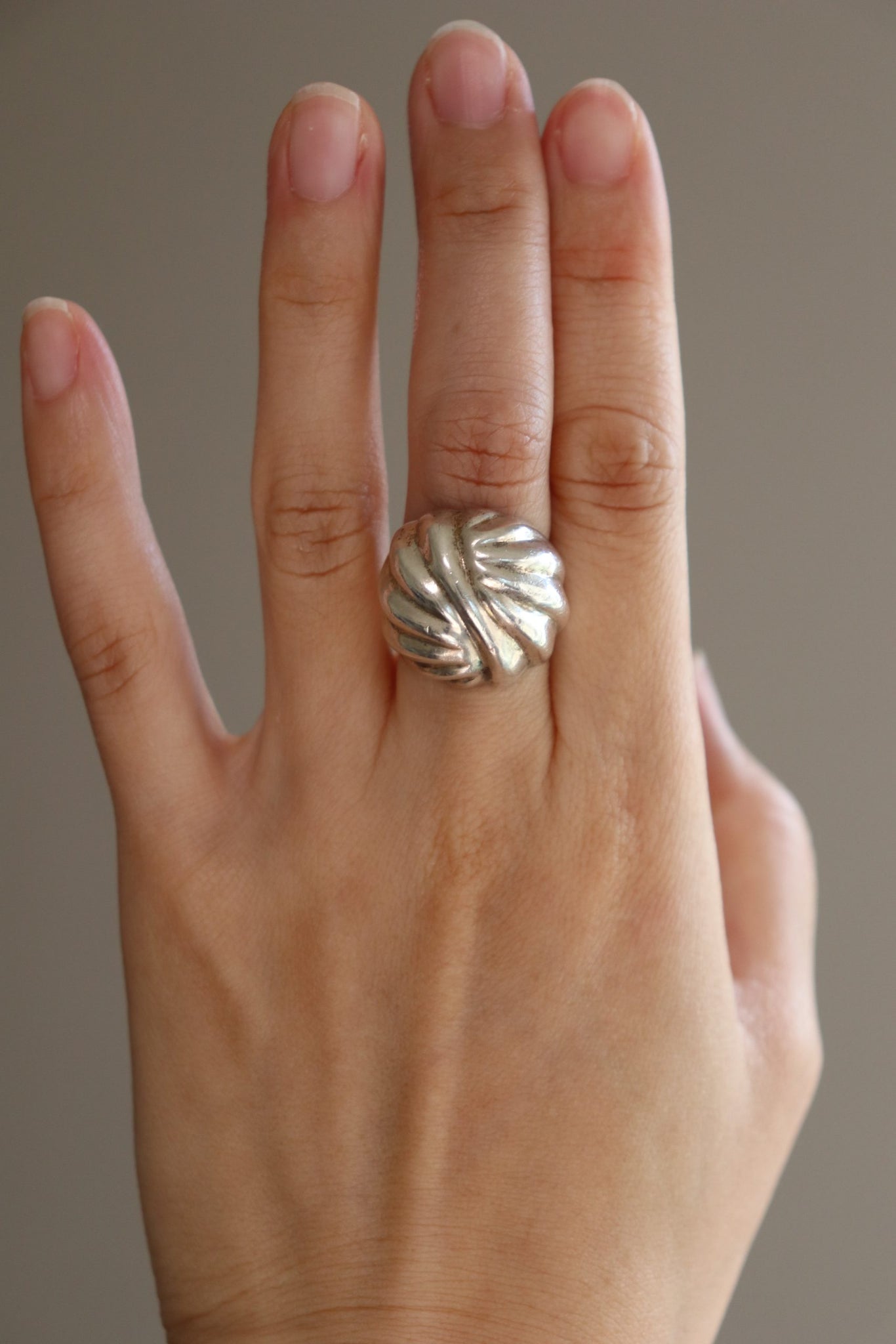 Vintage Sterling Silver Domed Sculptural Ring Size9