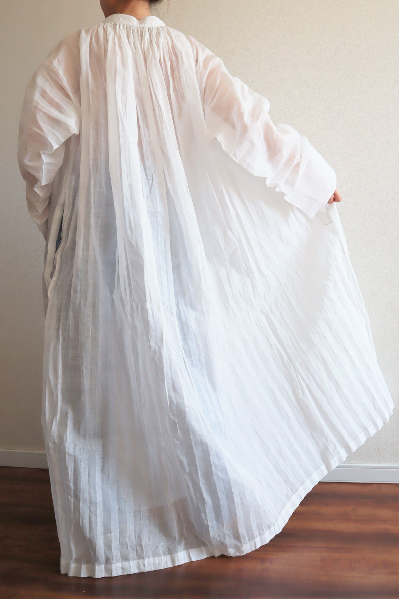 1900s White Pleated Linen Gauze Church Smock Long Dress