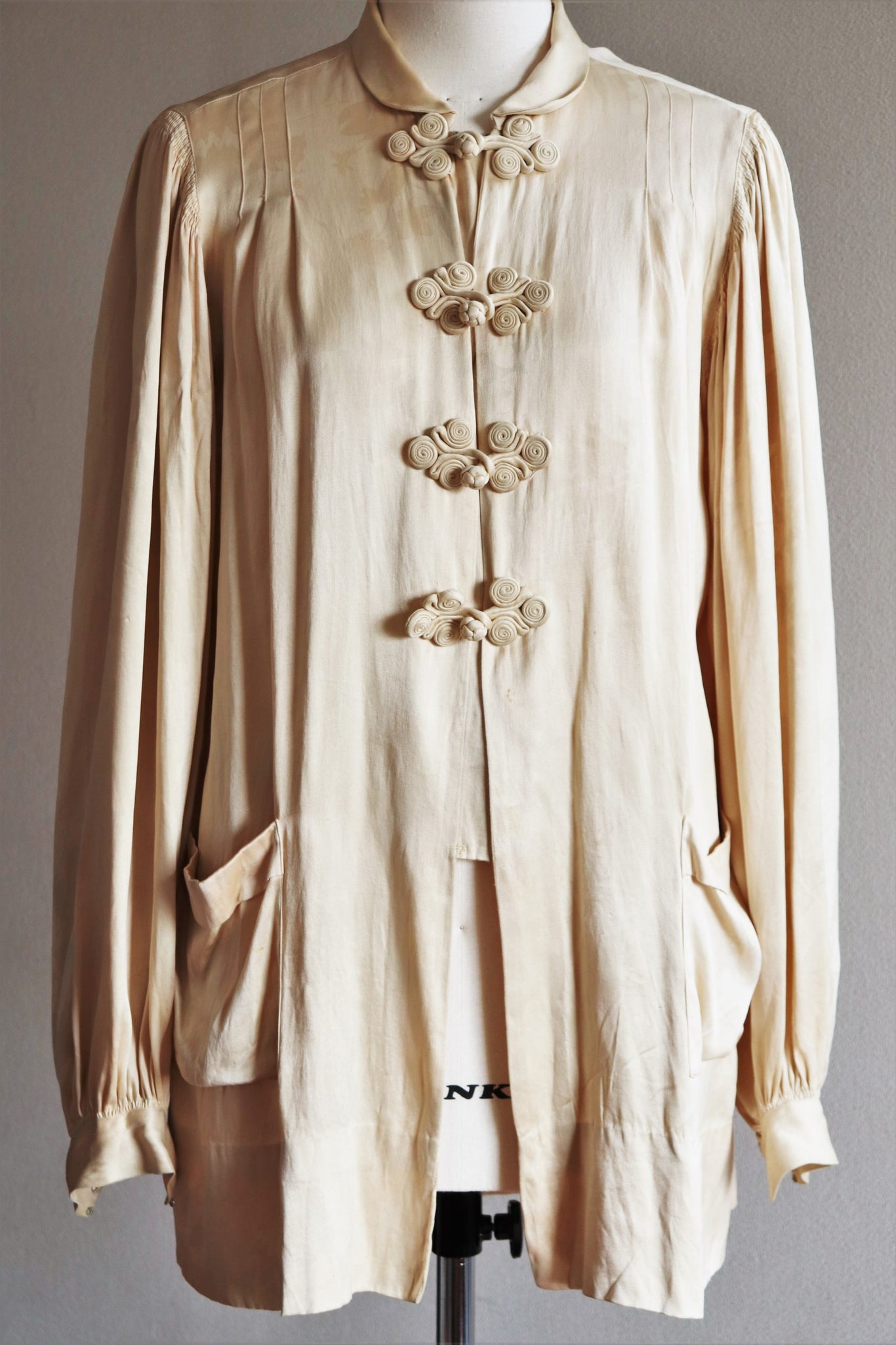 40s Floral Silk Big Shirt