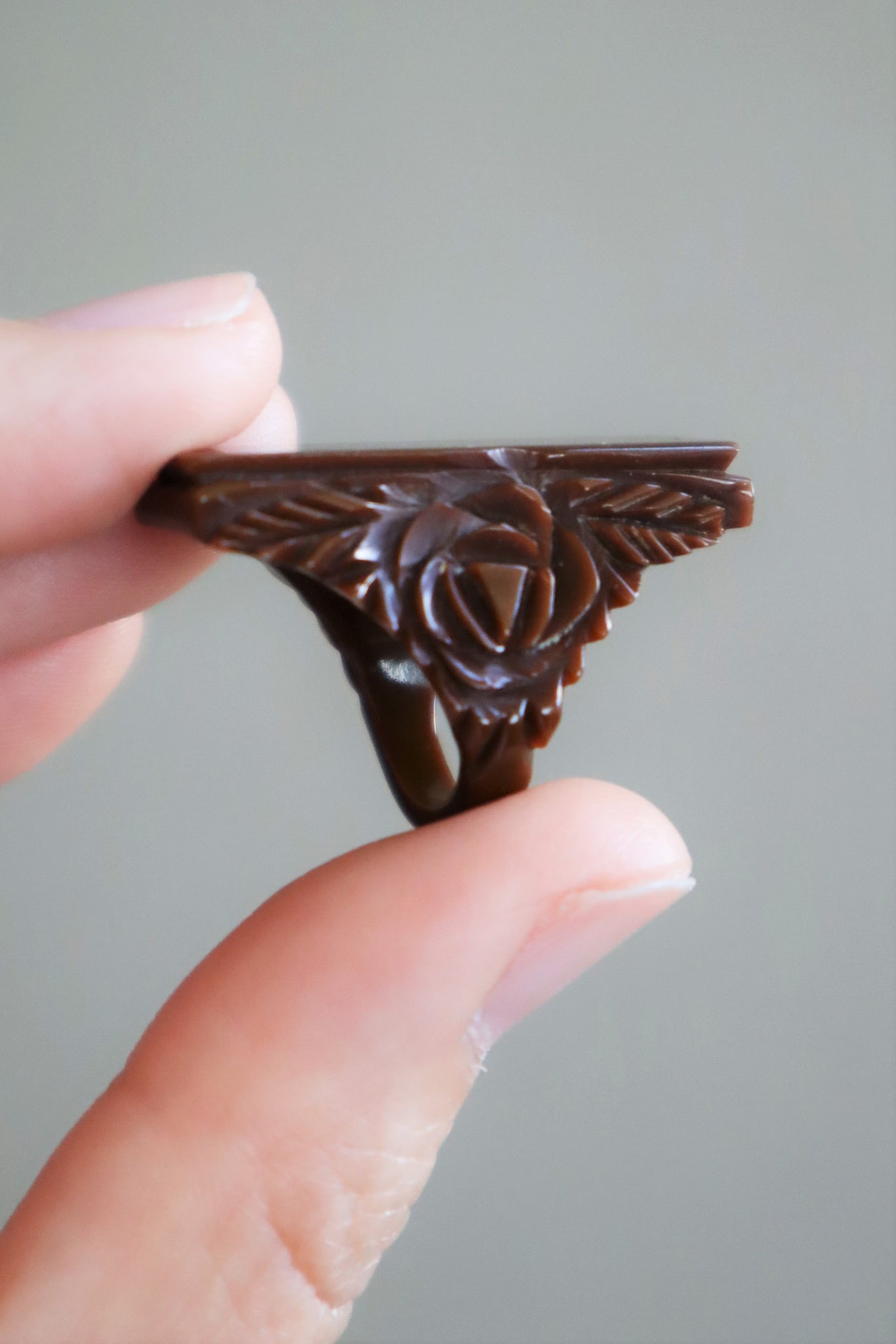 30s Chocolate Brown Carved Celluloid Rose Ring