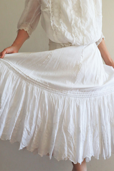 1890s～1900s White Embroidered Cotton Skirt