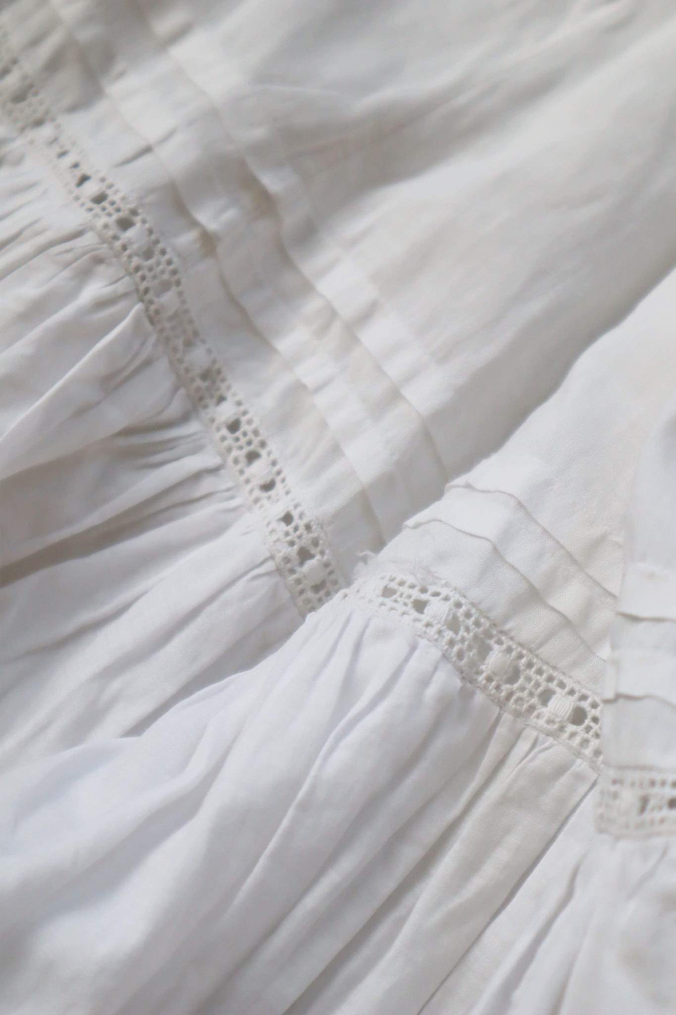 1890s～1900s White Embroidered Cotton Skirt