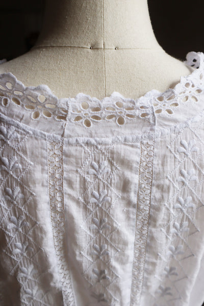 1910s Flower Cutwork Lace Trim Blouse