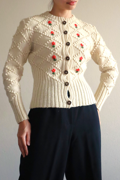 80s Off White Red Flower Embroidery Austrian Cardigan