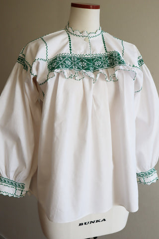 1920s Hand Embroidered Smocking Cotton Blouse