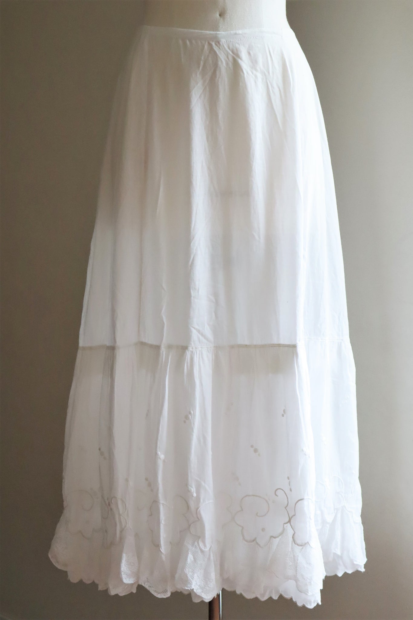 1900s Floral Lace Cloud Embroidery White Cotton Skirt