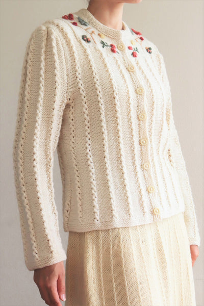 70s Fluffy Brushed Yarn Austrian Hand Knit Cardigan