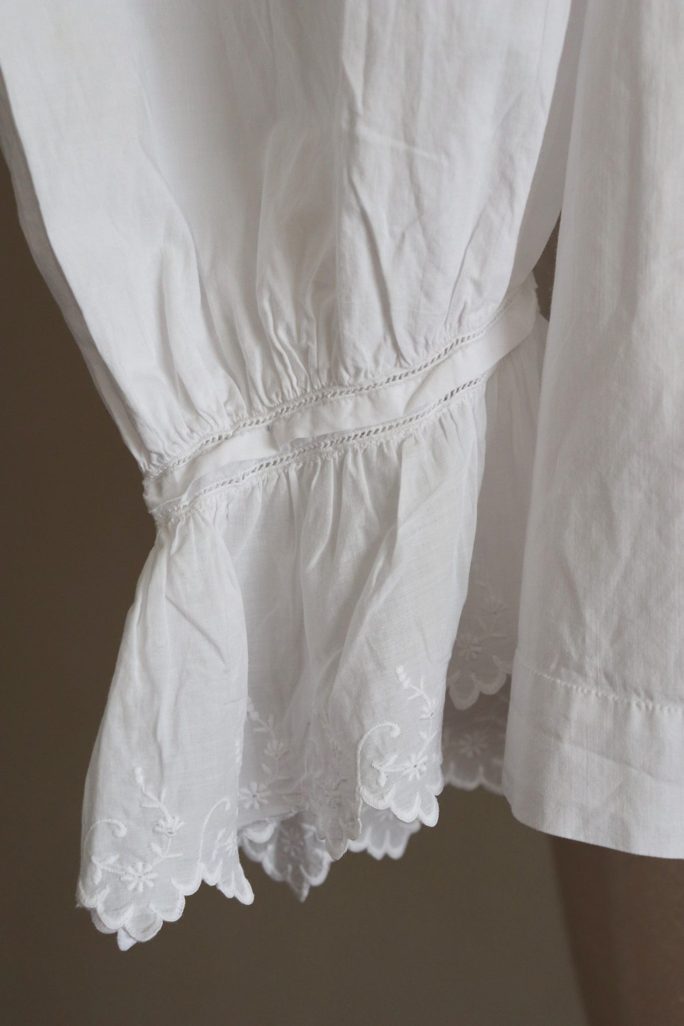Antique White Cotton Frilled Blouse In Late 1800