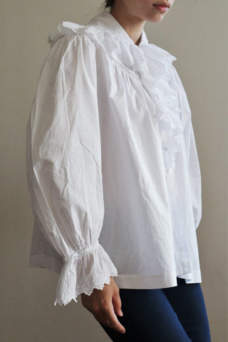 Antique White Cotton Frilled Blouse In Late 1800