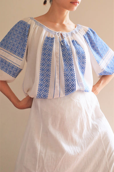 1940s Blue Embroidered Short Sleeves Romanian Blouse