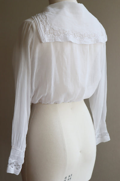 1910s White Embroidered Muslin Cotton Blouse