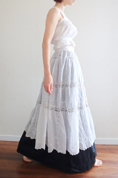 1900s Hand Sewn Embroidered Flower Muslin Cotton Skirt