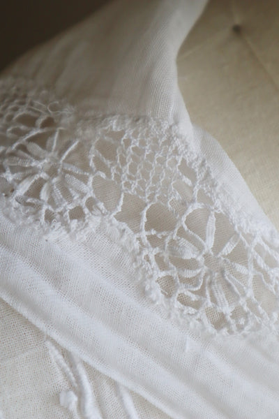 1910s White Embroidered Muslin Cotton Blouse