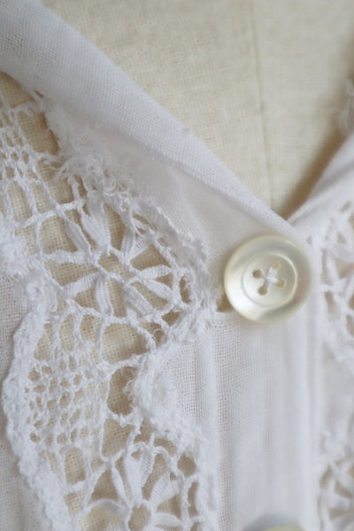 1910s White Embroidered Muslin Cotton Blouse