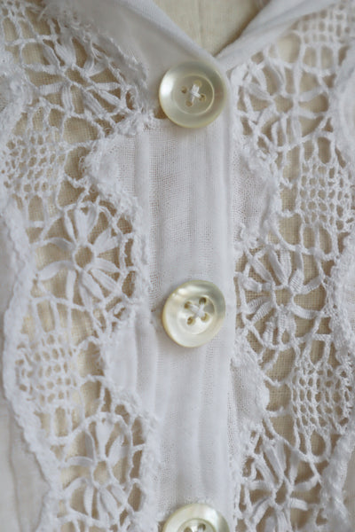 1910s White Embroidered Muslin Cotton Blouse