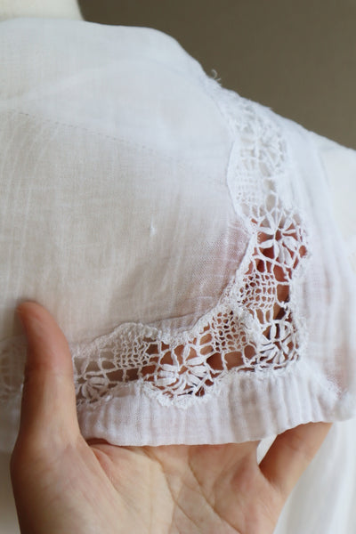 1910s White Embroidered Muslin Cotton Blouse