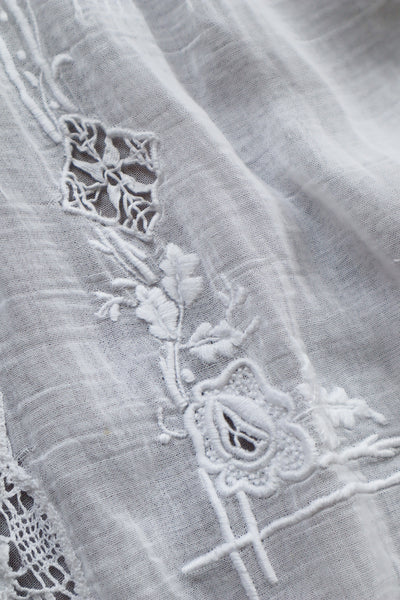 1910s White Embroidered Muslin Cotton Blouse