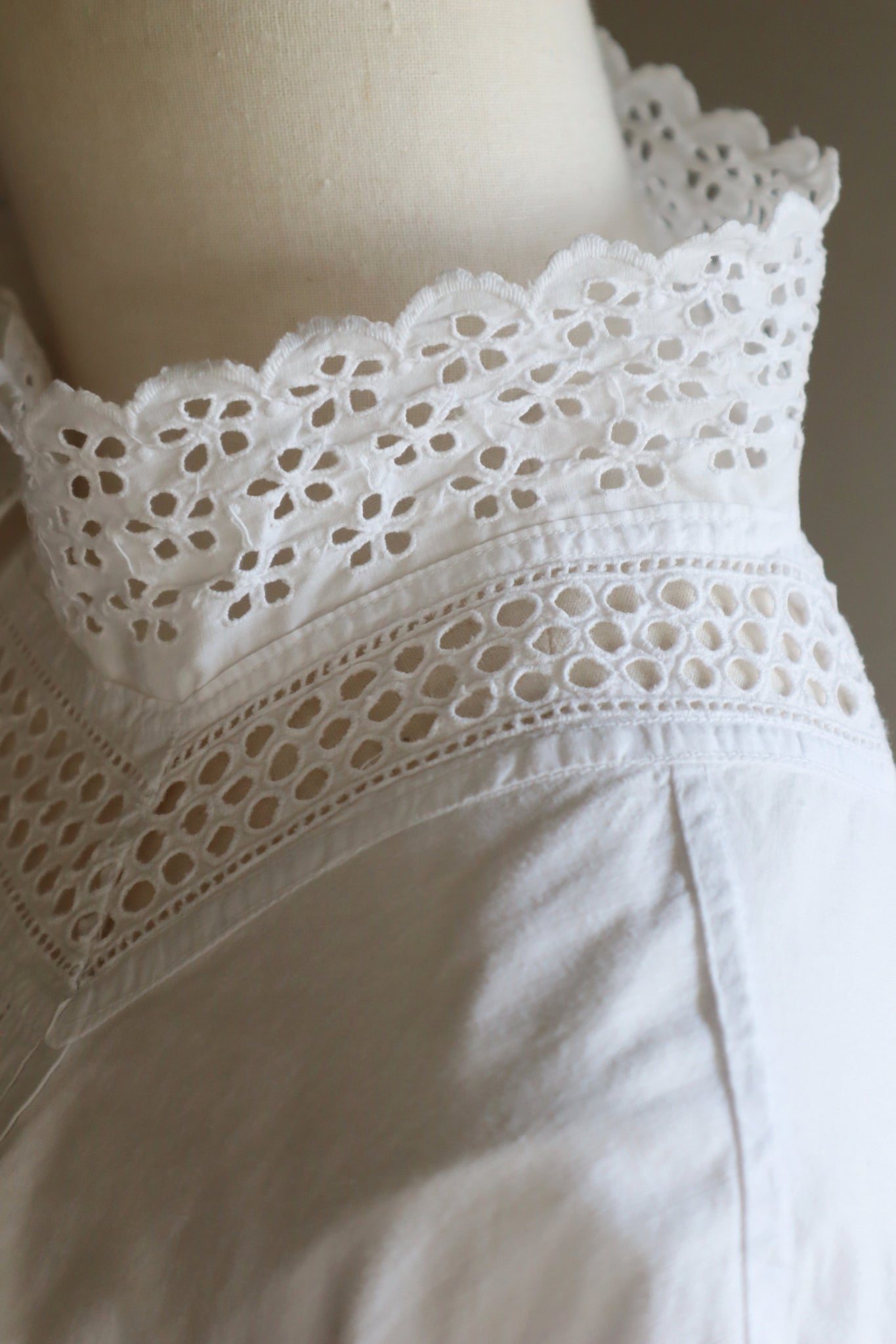 1900s Edwardian Broderie Anglaise Lace Dress