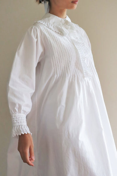 1900s Crochet Lace Big Collar Beautiful Tuck Design White Cotton Long Dress Size M