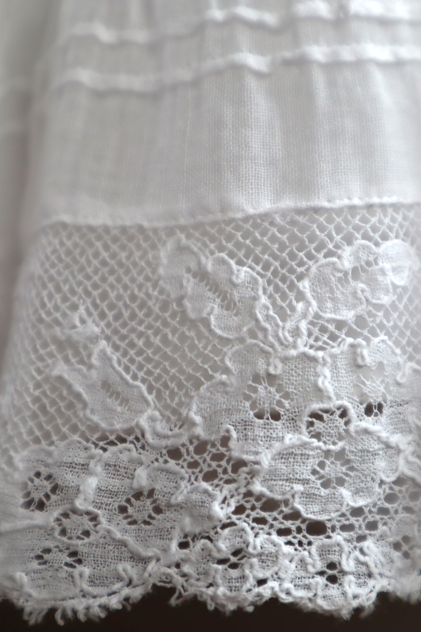 1910s Thin Cotton Wide Lace Beautiful Skirt