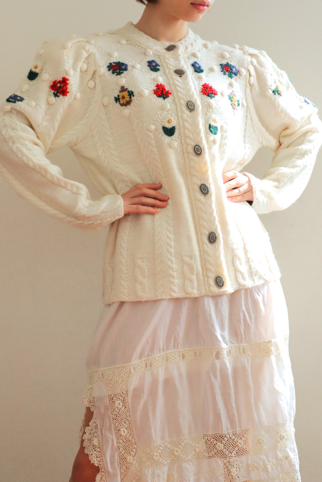 80s~90s Holland Flower Embroidered Wool Knit Cardigan