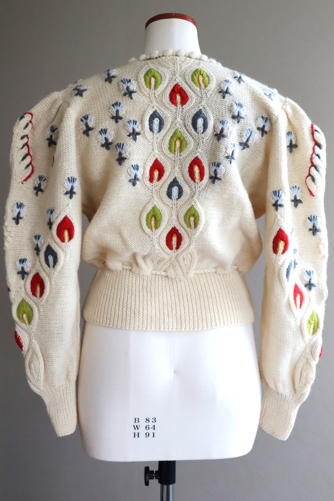 80s Beautiful Leaf Embroidery Bavarian Cardigan