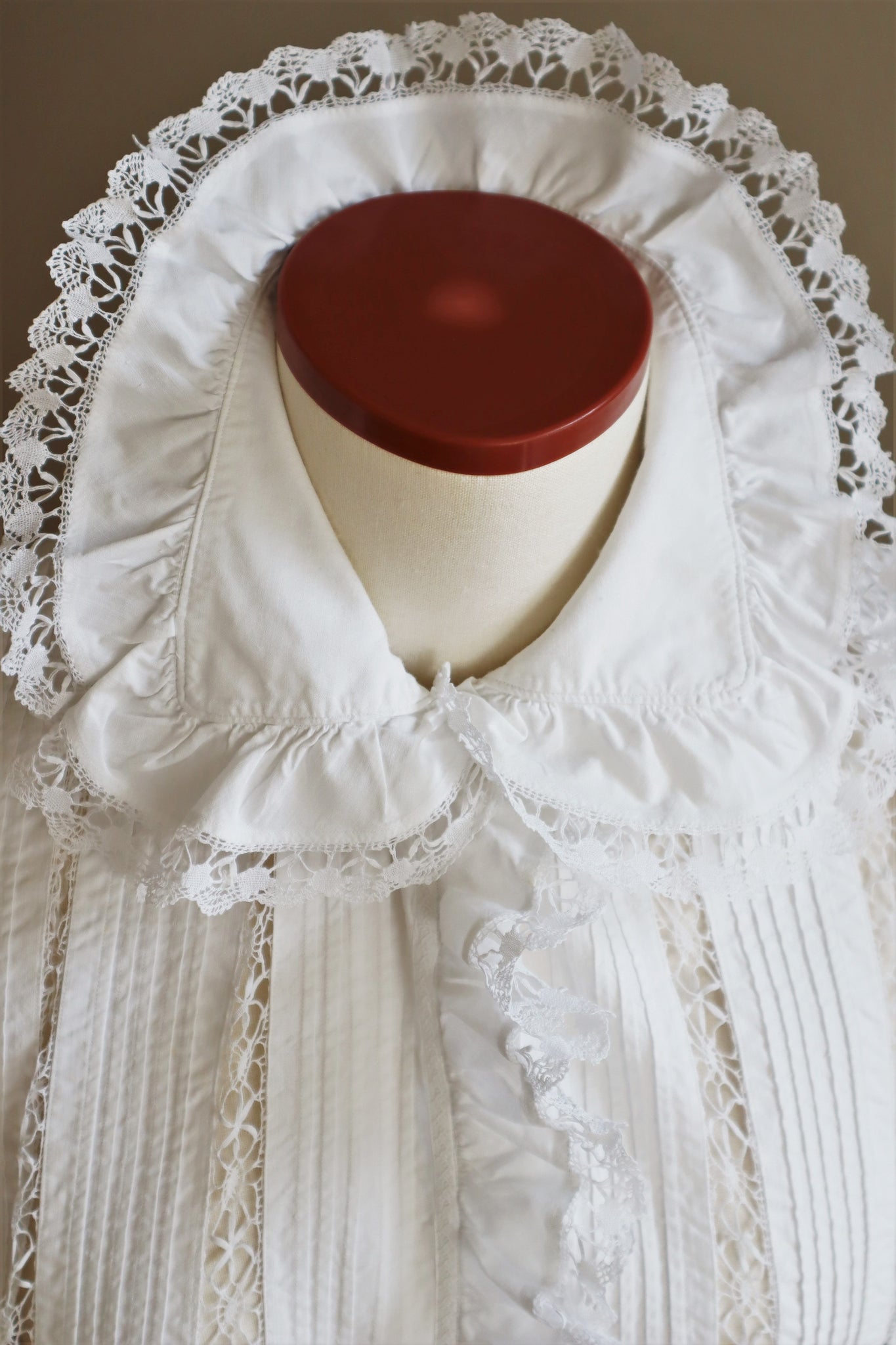 1900s Bobbin Lace Frill Collar White Cotton Blouse