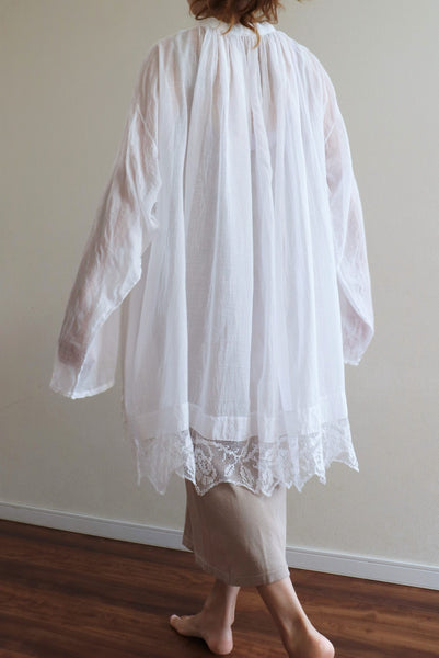 1900s Church Smock Filet Netted Lace Flower Embroidery