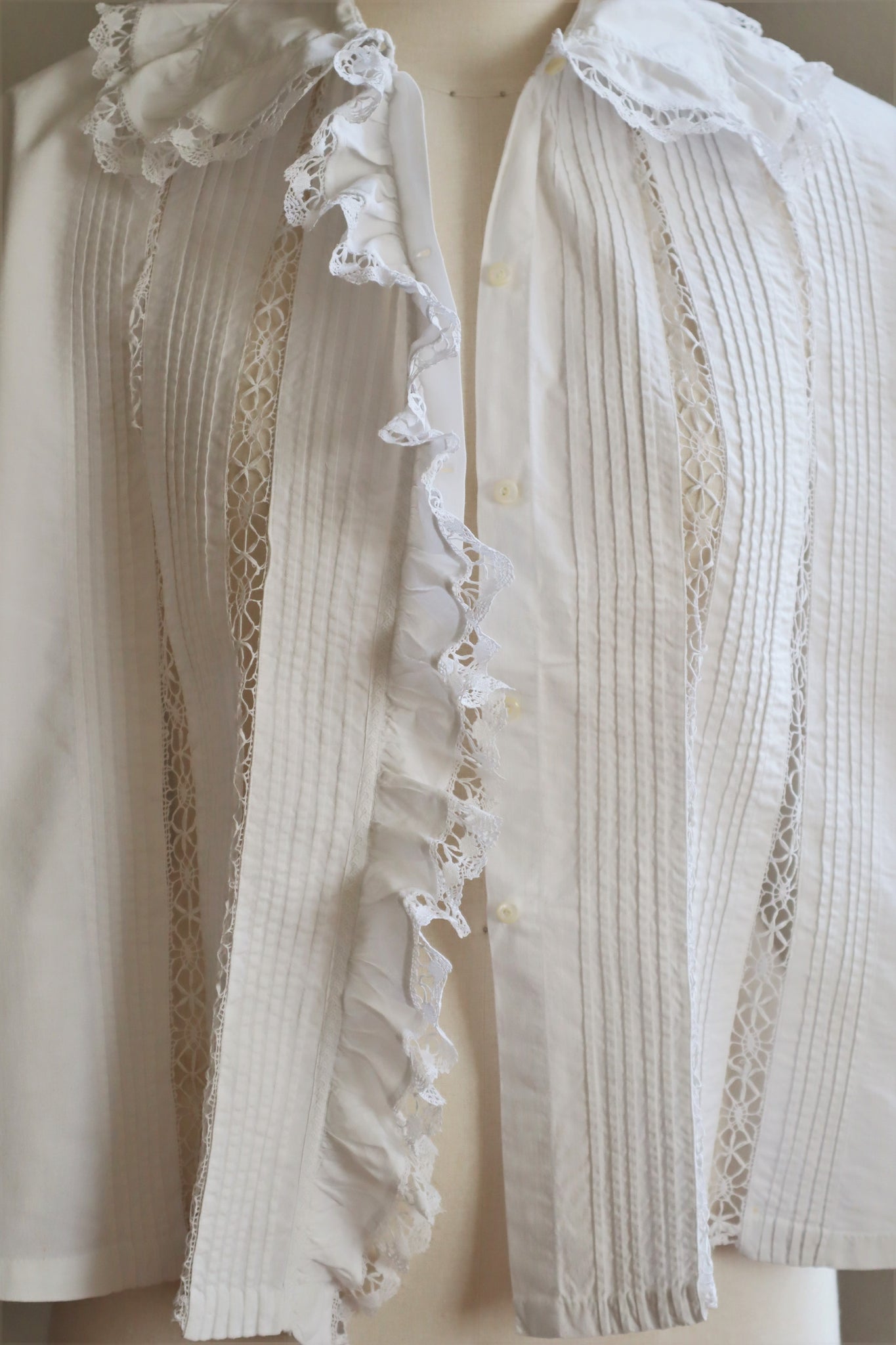 1900s Bobbin Lace Frill Collar White Cotton Blouse